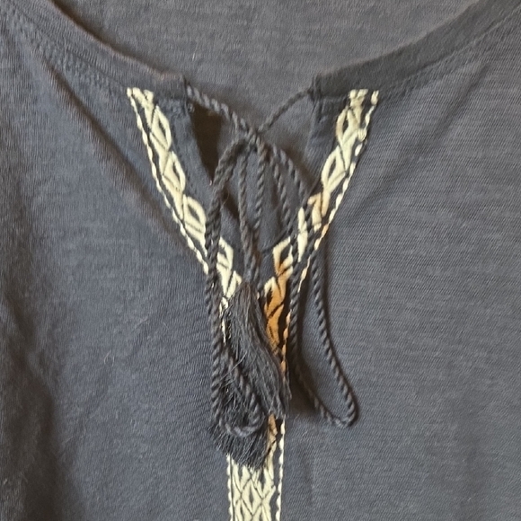 CLEARANCE Lucky Brand Navy Embroidered Short Sleeve Tie Front Slub Jersey Top XL - Picture 5 of 11